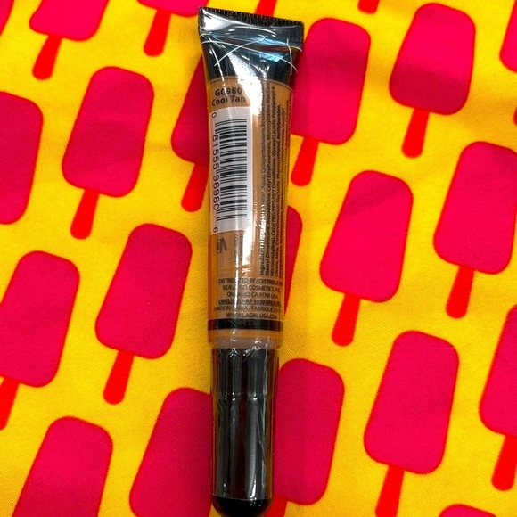 Brand New Revolution Loose Setting Powder, Cut Crease Canvas & LA Girl Concealer - Picture 12 of 15